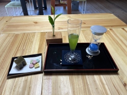 グラスでお茶体験
